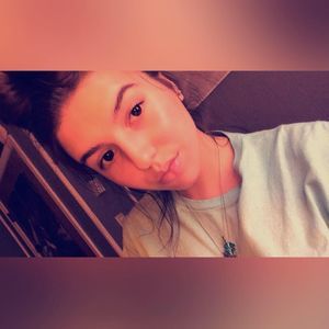 Meet your Posher, Olivia